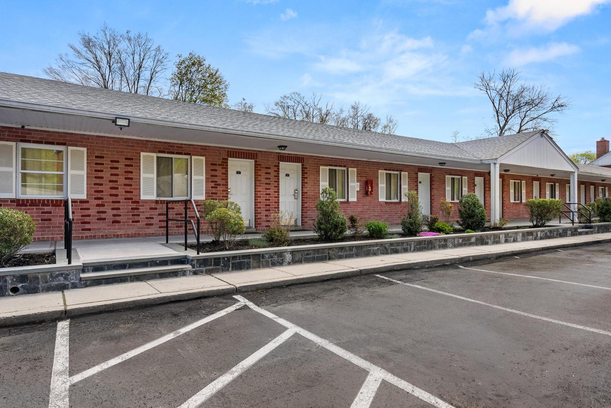 Ardsley Acres Hotel Court Εξωτερικό φωτογραφία